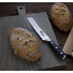 Vogue Tsuki Series 7 Bread Knife 19.6cm