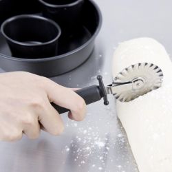 Vogue Dough Cutter