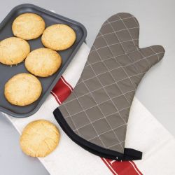 Vogue Flame Retardant Tan Oven Mitt 17