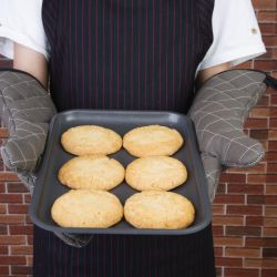 Vogue Flame Retardant Tan Oven Mitt 17