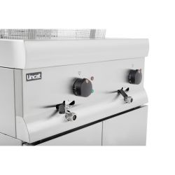 Lincat Twin Tank Twin Basket Free Standing Electric Fryer J12