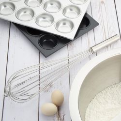 Vogue Heavy Whisk 20