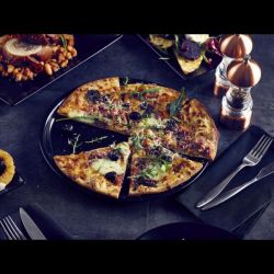 Luna Stoneware Black Pizza Plate 33cm/ 13