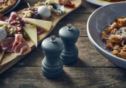 Olive Green Wooden Salt/ Pepper Grinder 10cm - Pack of 6