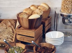 Genware Acacia Wood Box/ Riser 15cm