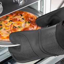 Vogue Silicone Oven Mitt with Sleeve